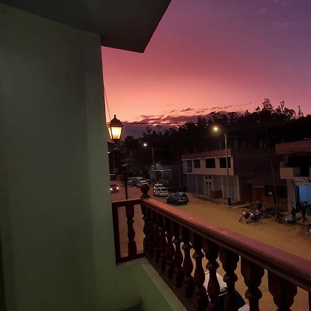 Hostal Kollaron Chachapoyas Buitenkant foto